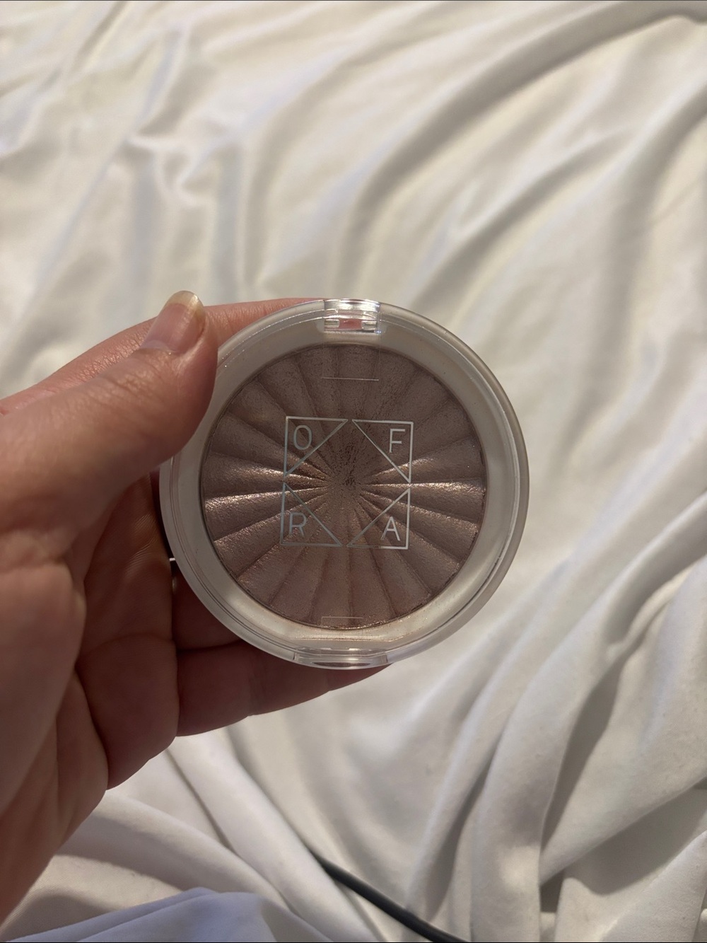 OFRA Radiant Highlighter in Champagne Rose